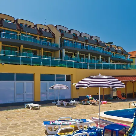 מלון Black Sea Paradise